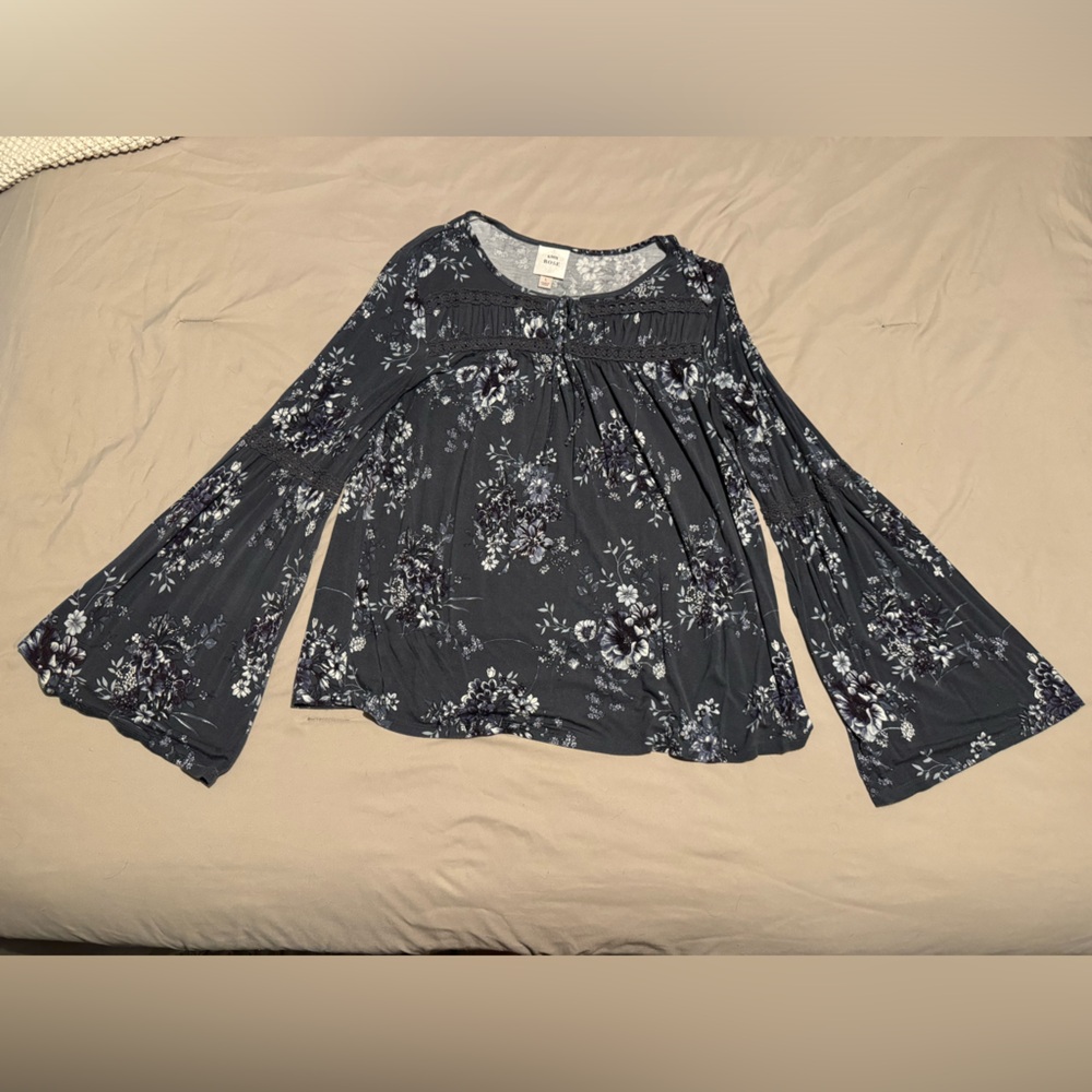 Women’s Floral Top